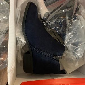 Cadee ankle bootie